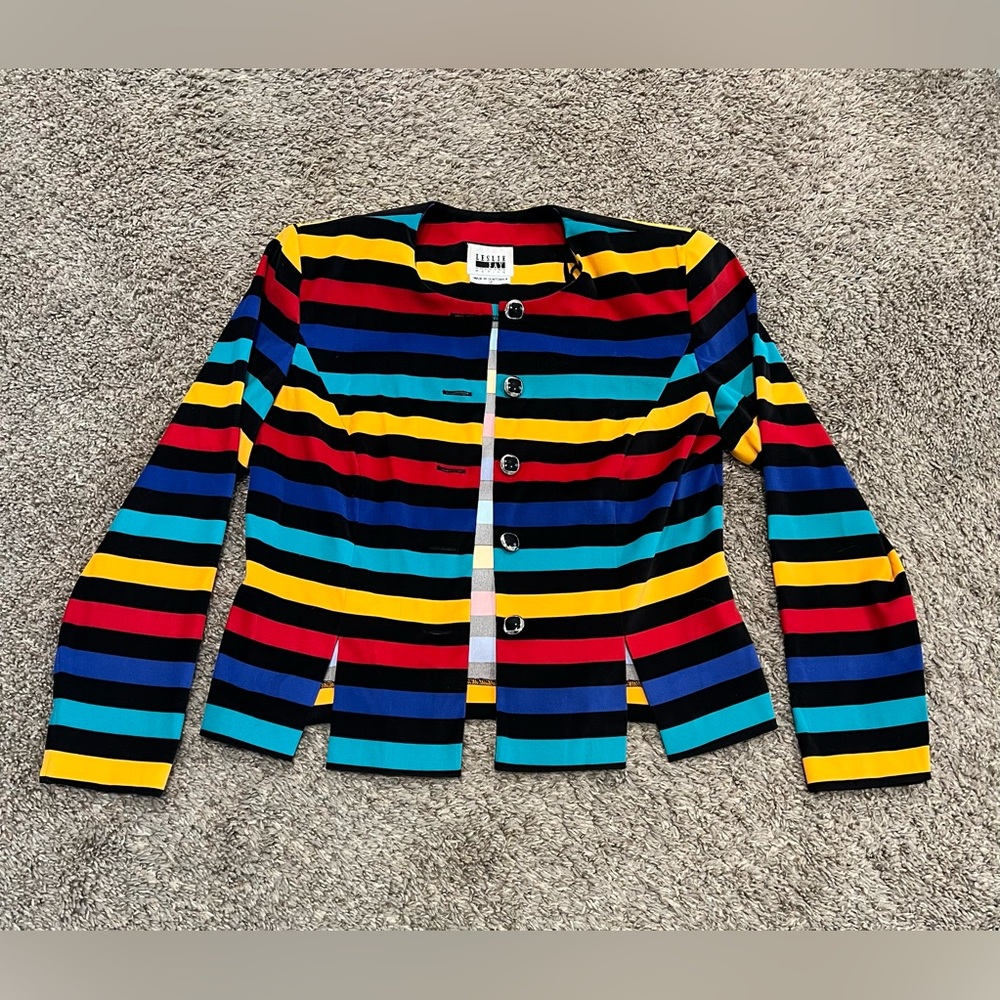 Leslie Fay vintage 80s/90s women's cropped blazer multicolored stripe pattern.